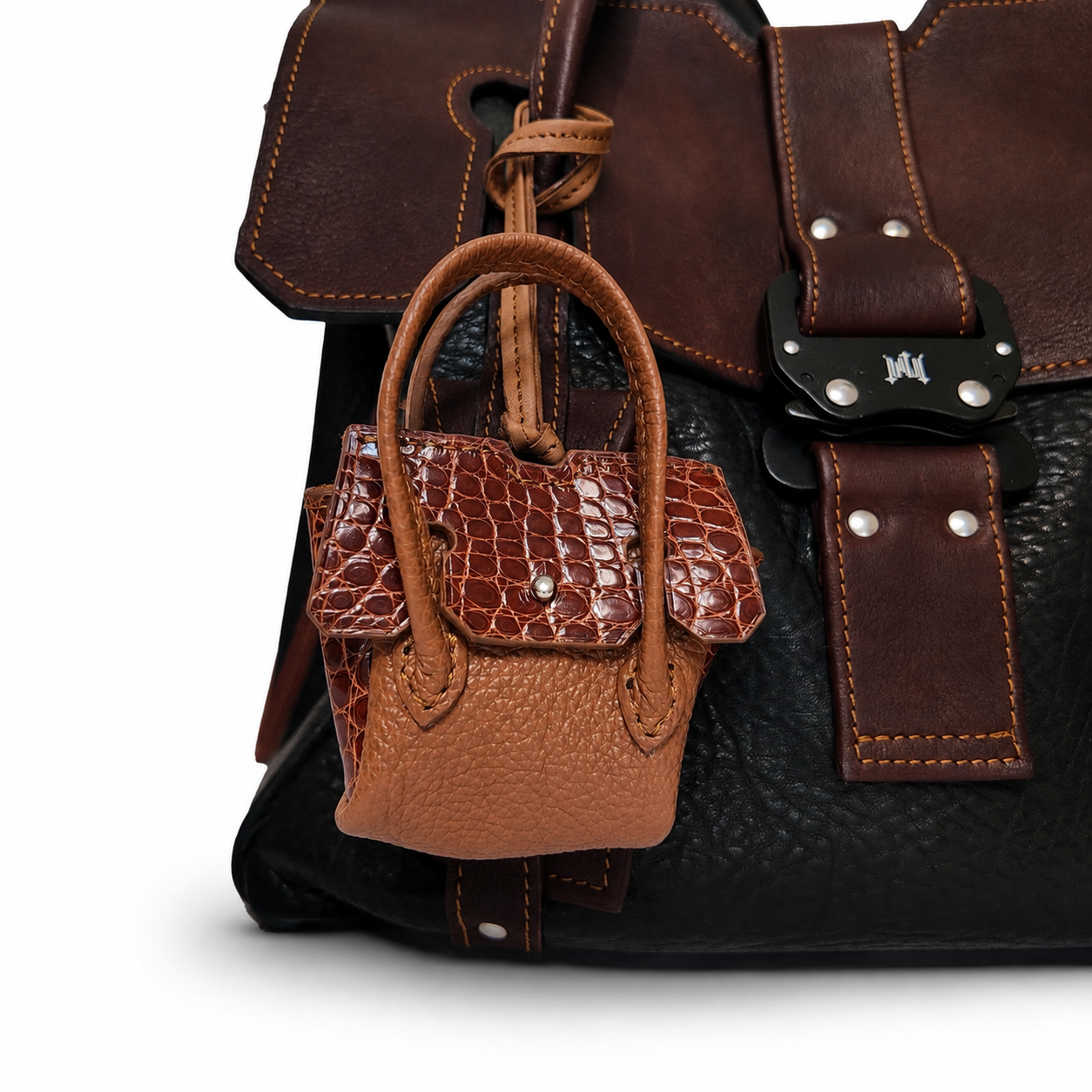 Charmbag MRLM — Alligator Cognac