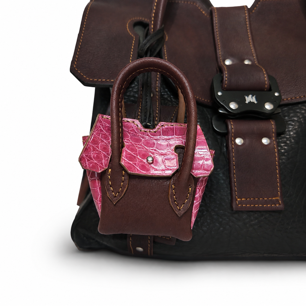 Charmbag MRLM — Alligator Fuchsia